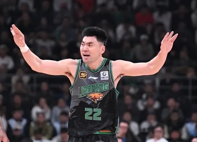 四川平原男篮表现出色，豪取对手
