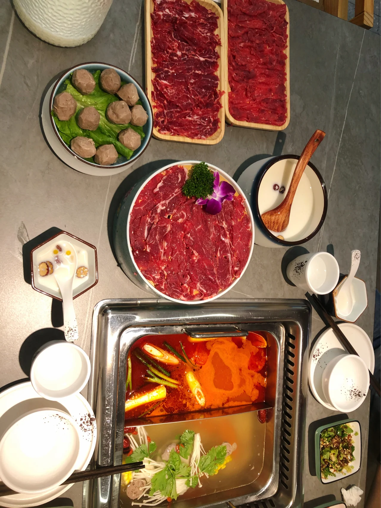 张大帽创神迹，单场记火锅惊呆全场观众的简单介绍