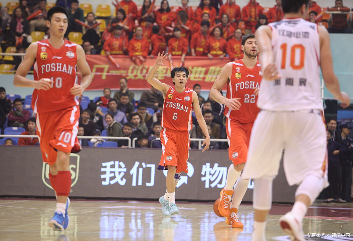 包含深圳队客场大胜山西，领先优势明显的词条