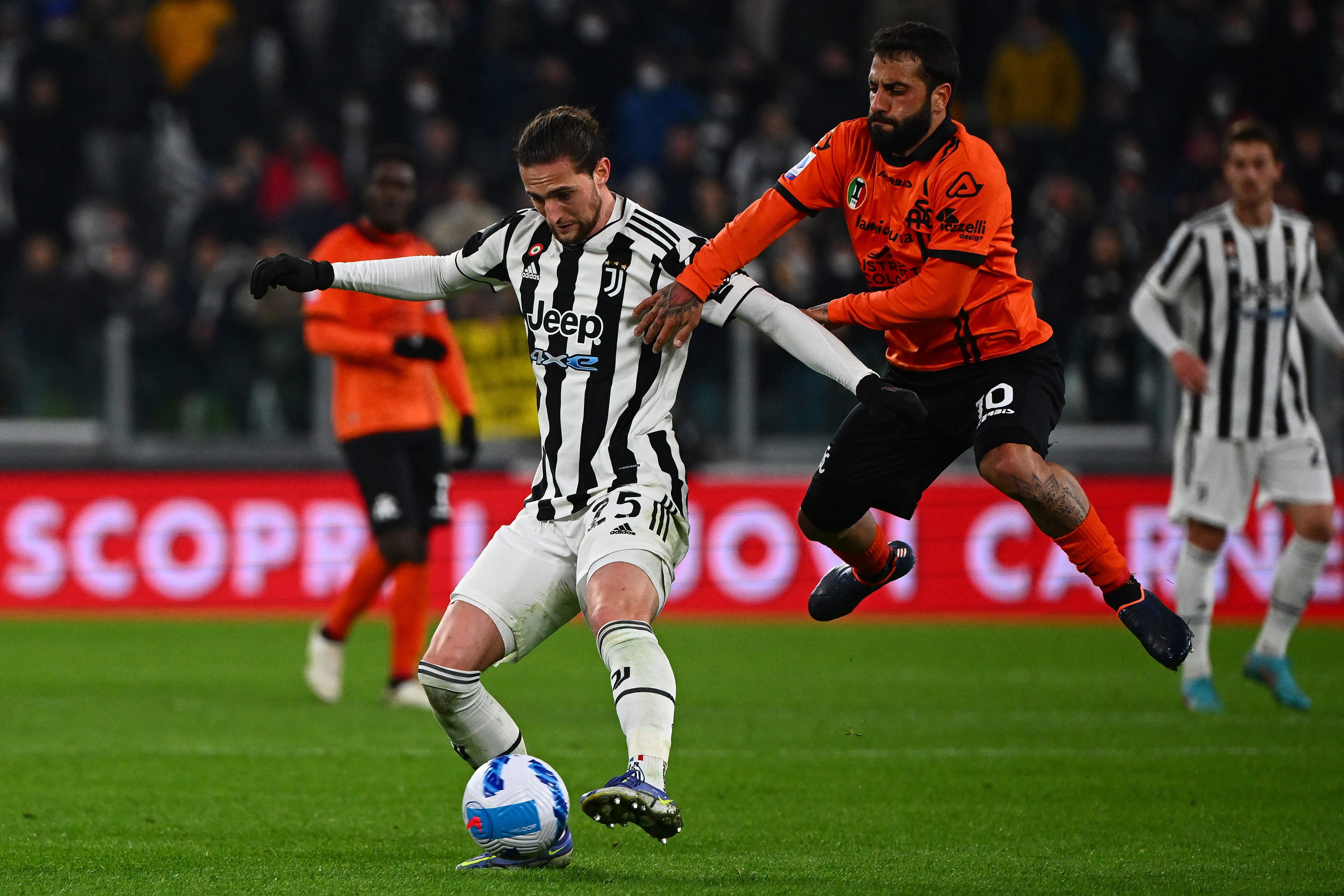 包含博洛尼亚队全队状态火热，获得连胜的词条