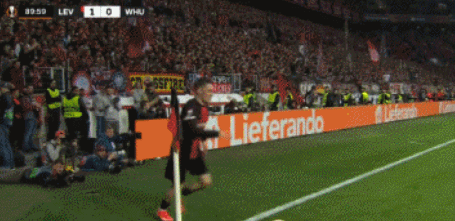 某队获得连胜，奠定领跑优势势不可挡