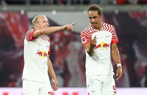 关于斯图加特攻守兼备，取得惊人胜利的信息