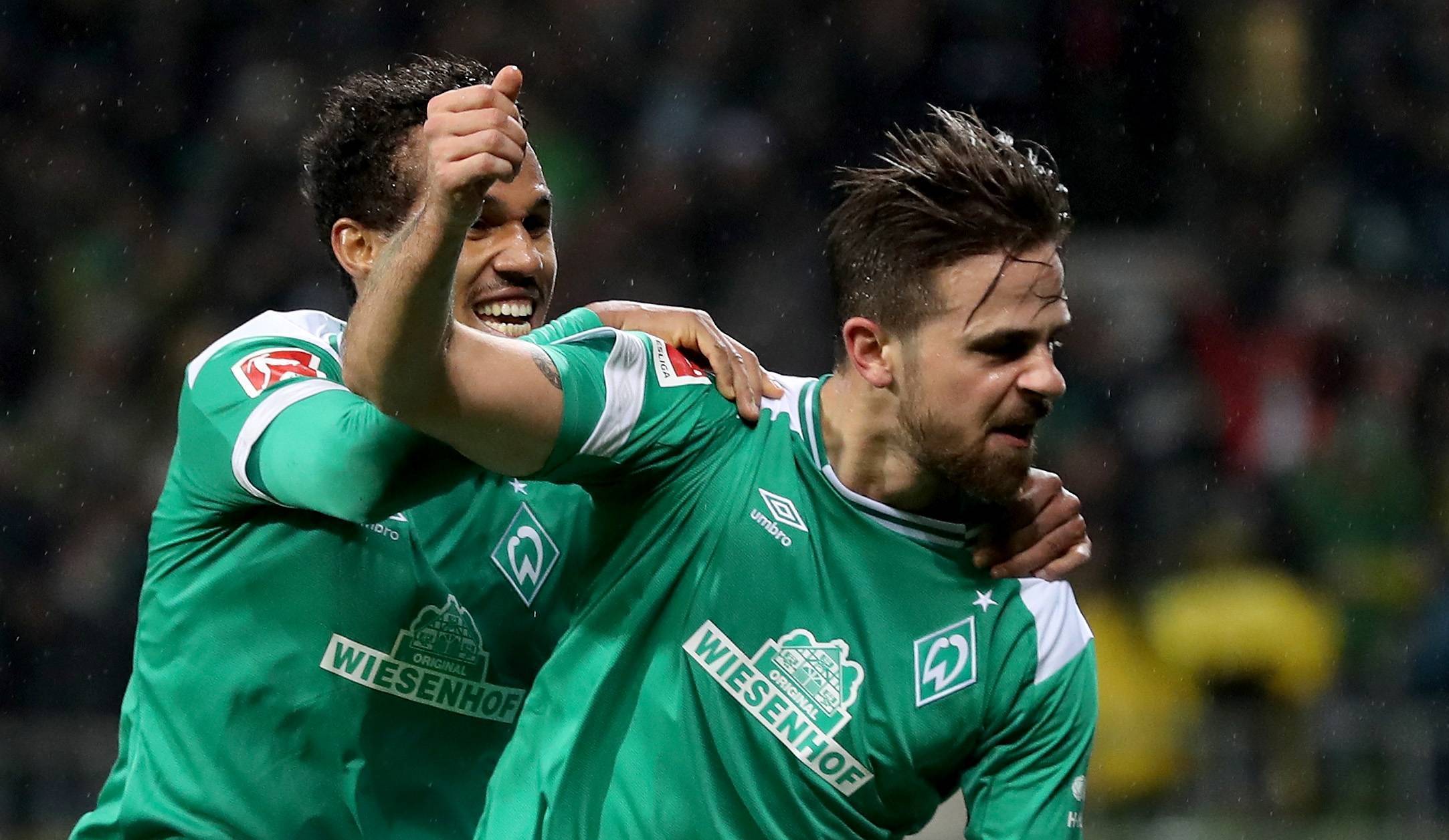 包含勒沃库森队初露锋芒，备战对阵不来梅联队的词条