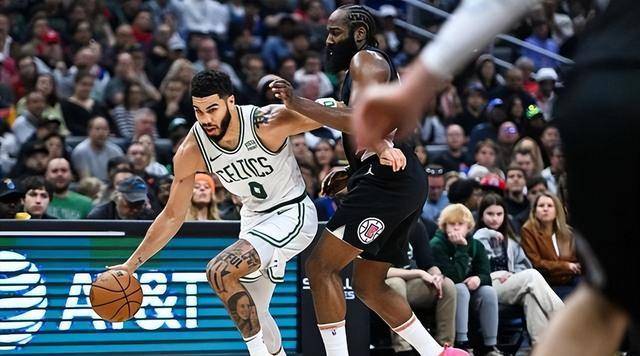 快船惨败太阳，遭遇两连败