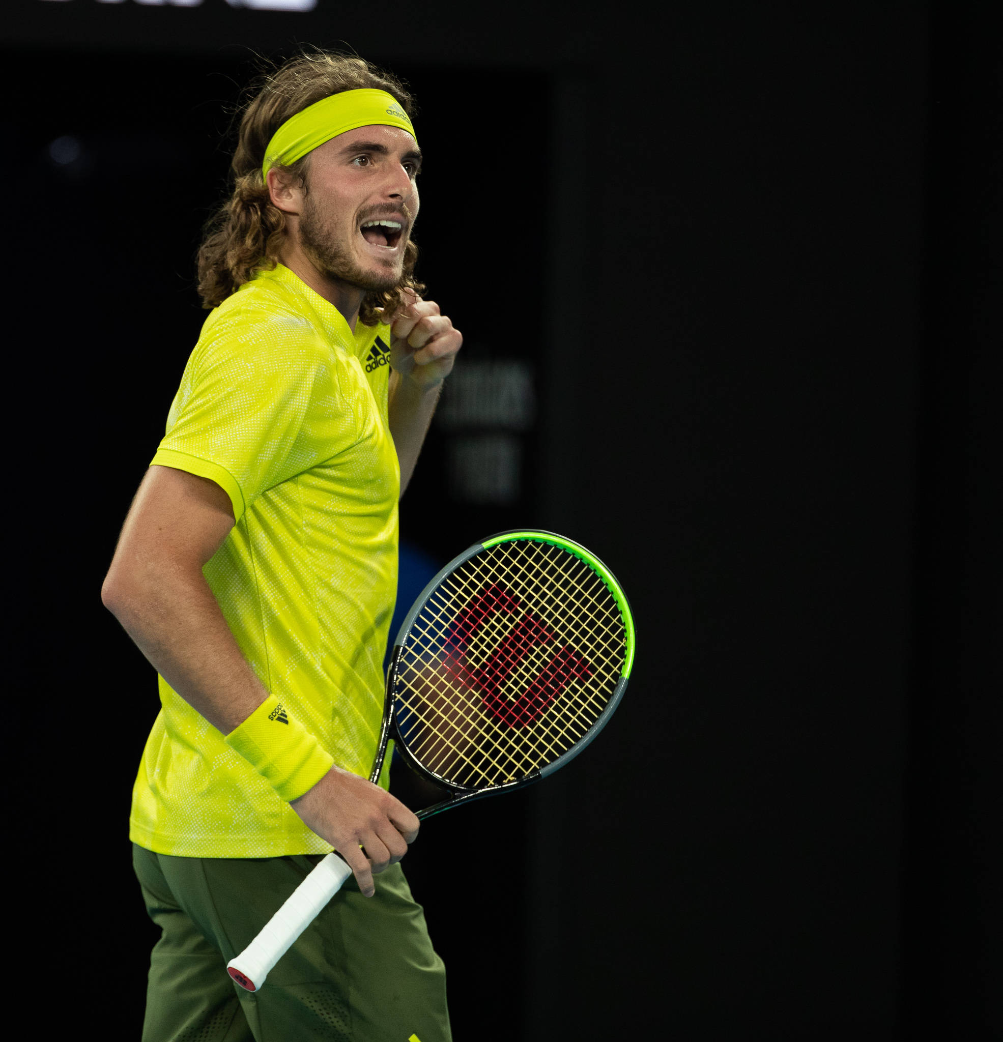 关于西班牙网球队强势意大利网球队，西西帕斯高光表现的信息