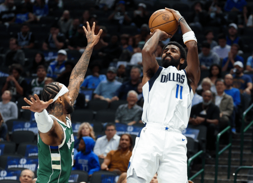 雄鹿不敌独行侠，惨遭逆转