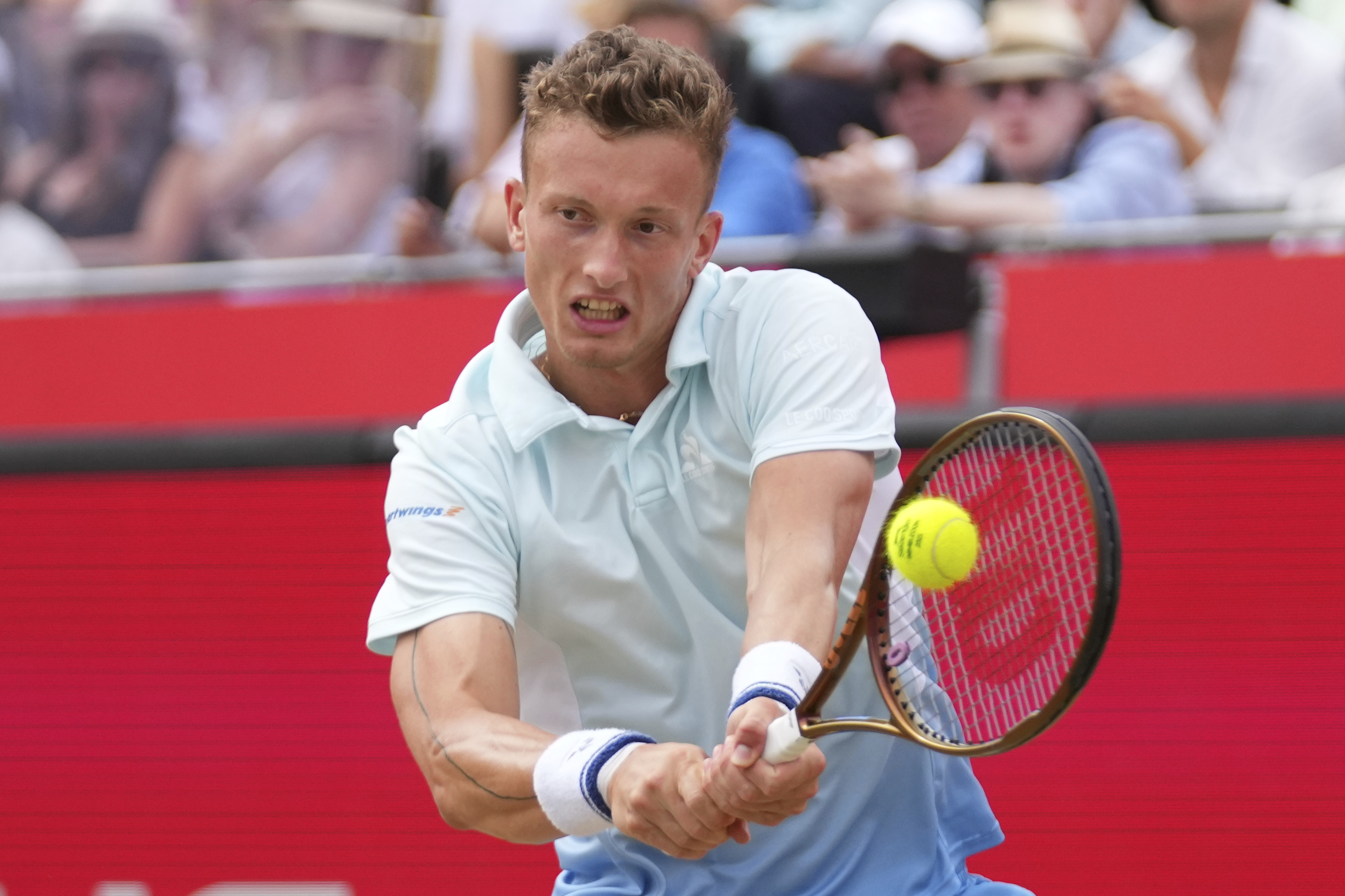 英国网球队强势德国网球队，阿尔卡拉斯爆发神勇的简单介绍