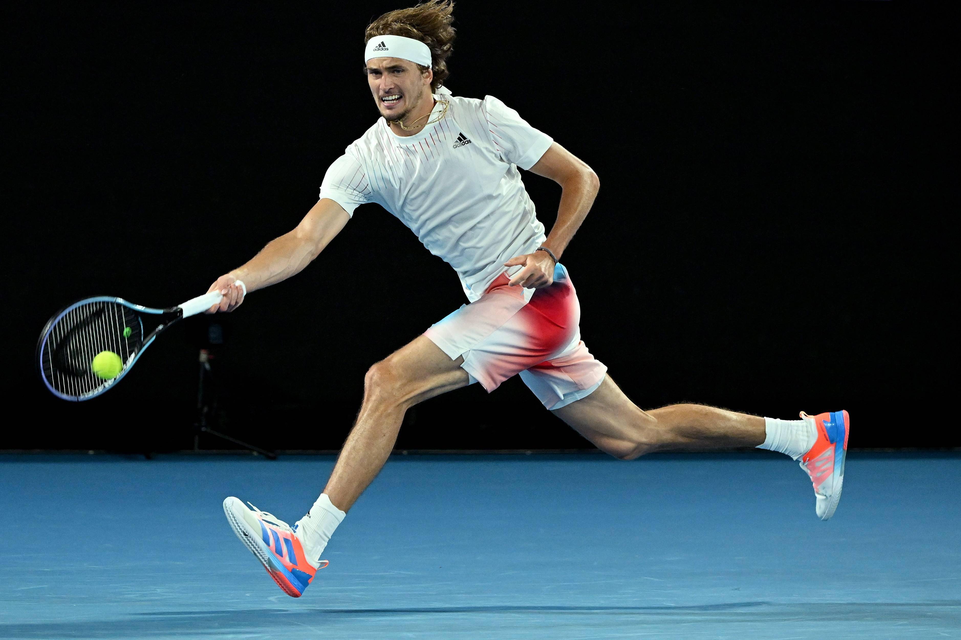 包含世界网球队完胜美国网球队，兹维列夫高光表现的词条