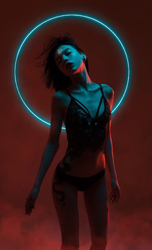 塞维利亚带走佛罗伦萨，迪马利亚的致命一击与欧战之夜的唯一性